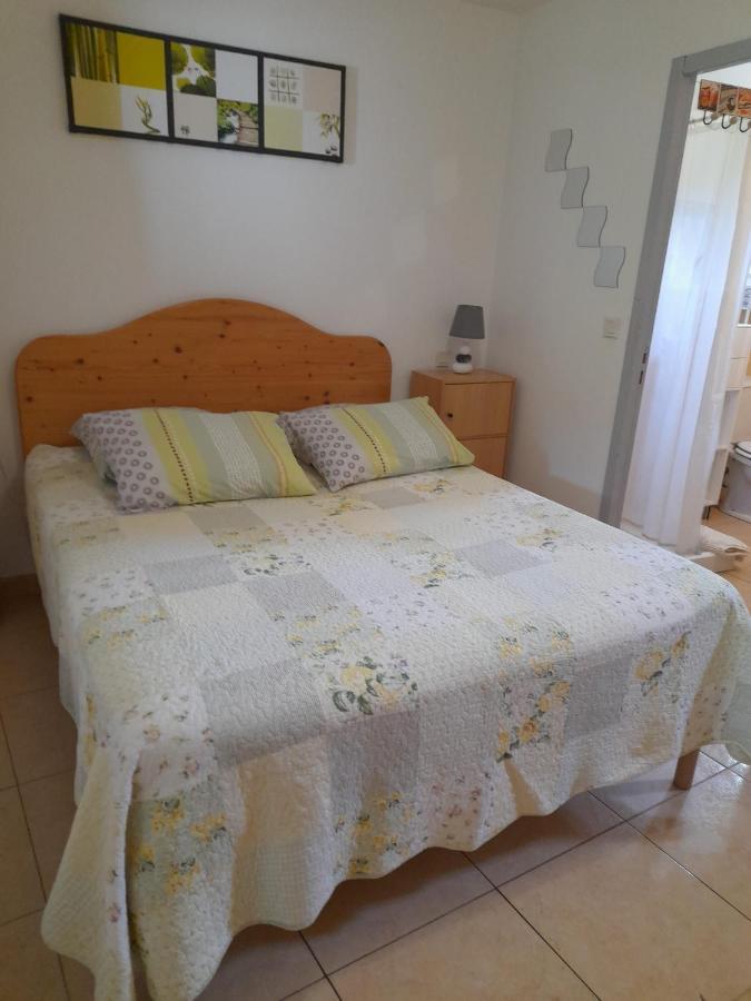 Chambres D'Hotes Chez Cecile A Lagnes Εξωτερικό φωτογραφία
