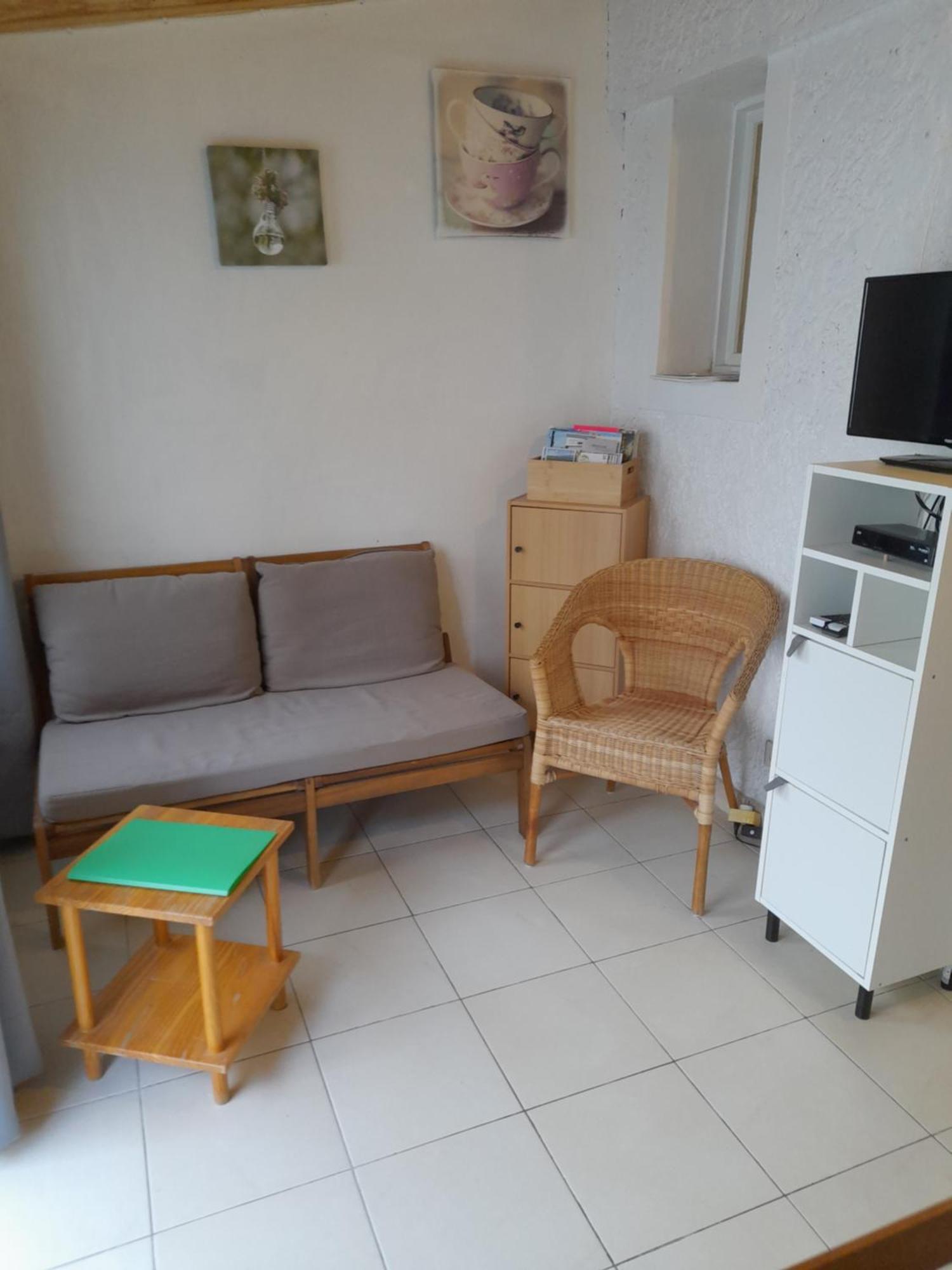Chambres D'Hotes Chez Cecile A Lagnes Εξωτερικό φωτογραφία